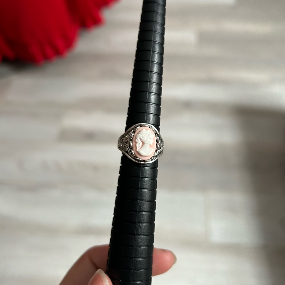 Elegant Silver and Pink Cameo Ring